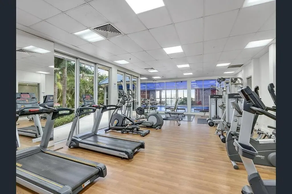 Chevron Renaissance Surfers Paradise Sleeps 10 4Th Floor - Optimise Bnb Χρυσή Ακτή